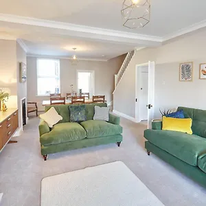 Host & - Randolph House Saltburn-by-the-Sea